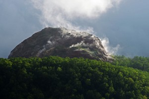 新山噴気